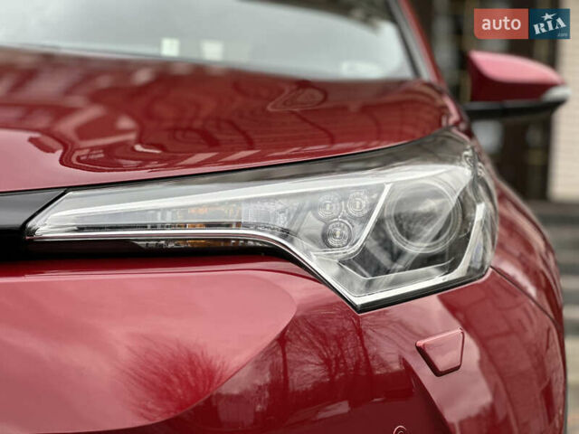 Красный Тойота C-HR, объемом двигателя 1.99 л и пробегом 46 тыс. км за 21500 $, фото 14 на Automoto.ua
