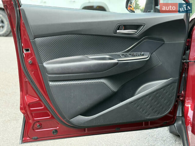 Красный Тойота C-HR, объемом двигателя 1.2 л и пробегом 112 тыс. км за 18800 $, фото 30 на Automoto.ua
