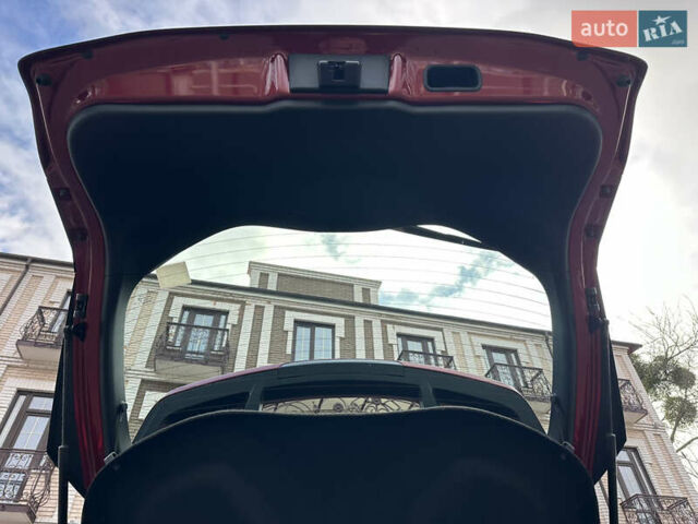 Красный Тойота C-HR, объемом двигателя 1.99 л и пробегом 46 тыс. км за 21500 $, фото 143 на Automoto.ua