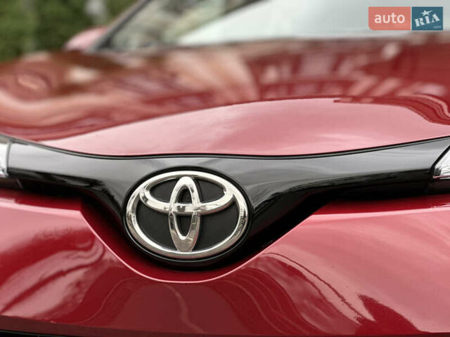 Красный Тойота C-HR, объемом двигателя 1.99 л и пробегом 46 тыс. км за 21500 $, фото 15 на Automoto.ua