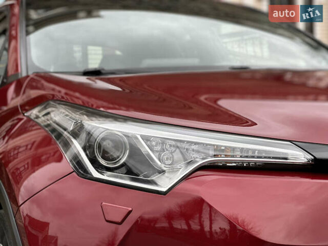 Красный Тойота C-HR, объемом двигателя 1.99 л и пробегом 46 тыс. км за 21500 $, фото 11 на Automoto.ua