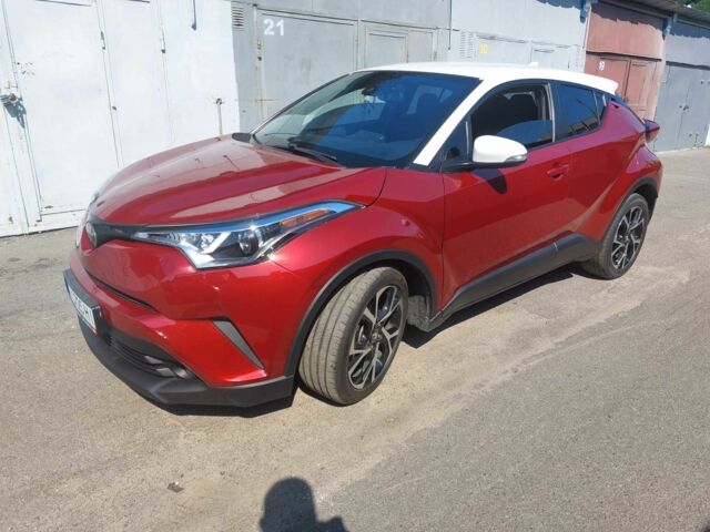 Тойота C-HR 2018 у Києві на Automoto.ua Червоний Тойота C-HR, об'ємом двигуна 2 л та пробігом 77 тис. км за 19900 $, фото 8 на Automoto.ua