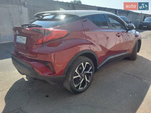 Красный Тойота C-HR, объемом двигателя 1.99 л и пробегом 77 тыс. км за 19900 $, фото 5 на Automoto.ua