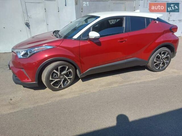 Червоний Тойота C-HR, об'ємом двигуна 2 л та пробігом 77 тис. км за 19900 $, фото 3 на Automoto.ua