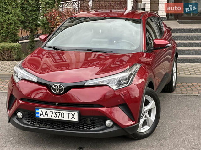 Красный Тойота C-HR, объемом двигателя 1.99 л и пробегом 46 тыс. км за 21500 $, фото 29 на Automoto.ua