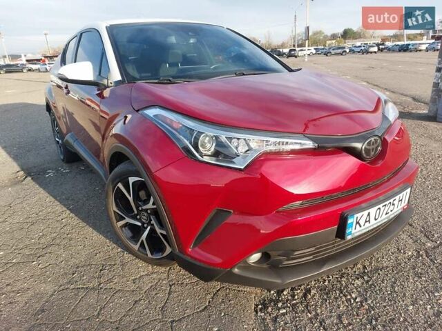 Червоний Тойота C-HR, об'ємом двигуна 1.99 л та пробігом 77 тис. км за 19900 $, фото 4 на Automoto.ua