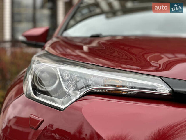 Красный Тойота C-HR, объемом двигателя 1.99 л и пробегом 46 тыс. км за 21500 $, фото 12 на Automoto.ua