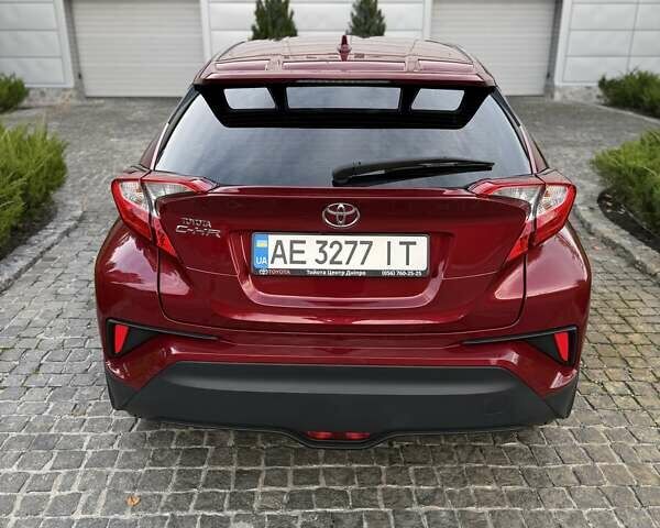 Красный Тойота C-HR, объемом двигателя 1.99 л и пробегом 90 тыс. км за 23000 $, фото 4 на Automoto.ua
