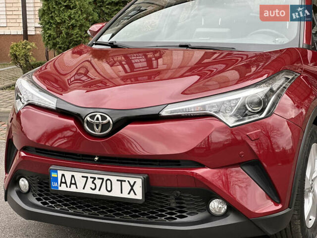 Красный Тойота C-HR, объемом двигателя 1.99 л и пробегом 46 тыс. км за 21500 $, фото 19 на Automoto.ua