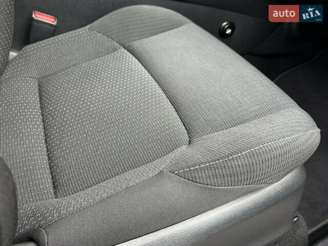 Красный Тойота C-HR, объемом двигателя 1.99 л и пробегом 46 тыс. км за 21500 $, фото 121 на Automoto.ua