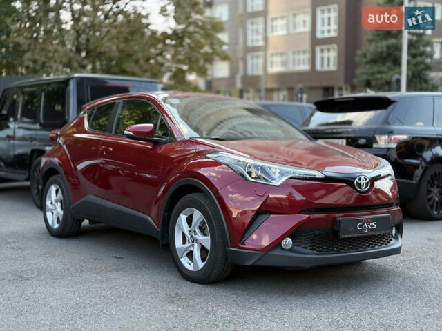 Красный Тойота C-HR, объемом двигателя 1.2 л и пробегом 112 тыс. км за 18800 $, фото 11 на Automoto.ua