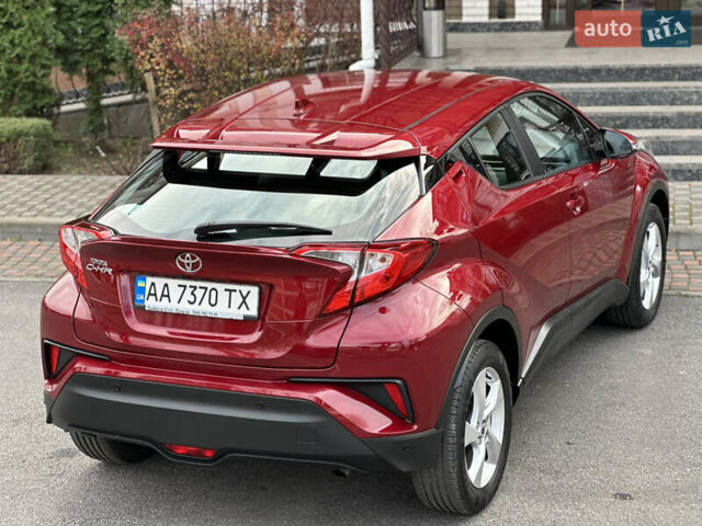 Красный Тойота C-HR, объемом двигателя 1.99 л и пробегом 46 тыс. км за 21500 $, фото 44 на Automoto.ua