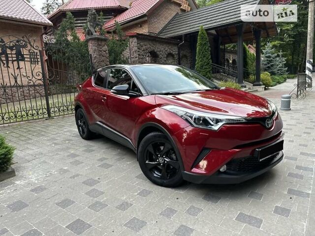 Красный Тойота C-HR, объемом двигателя 1.2 л и пробегом 59 тыс. км за 24700 $, фото 9 на Automoto.ua