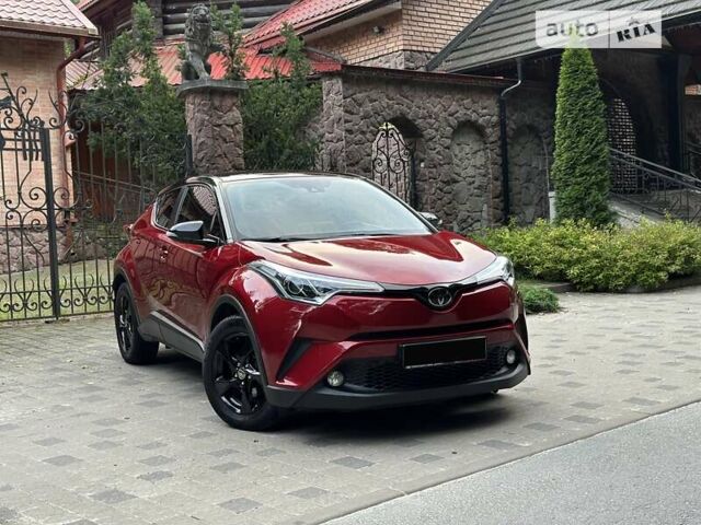 Красный Тойота C-HR, объемом двигателя 1.2 л и пробегом 59 тыс. км за 24700 $, фото 80 на Automoto.ua