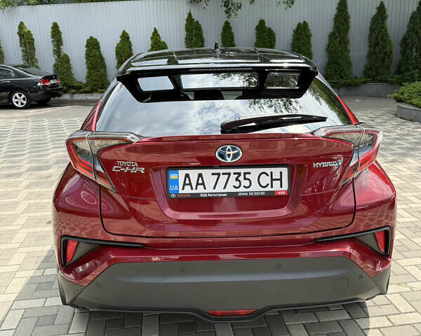 Красный Тойота C-HR, объемом двигателя 1.8 л и пробегом 97 тыс. км за 25000 $, фото 8 на Automoto.ua