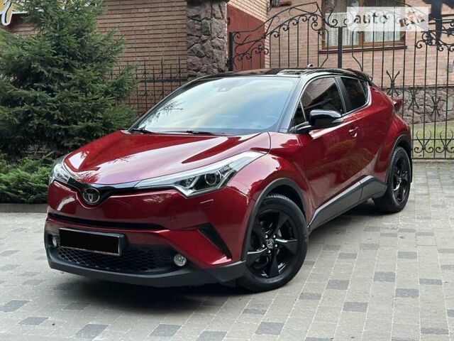 Красный Тойота C-HR, объемом двигателя 1.2 л и пробегом 59 тыс. км за 24700 $, фото 101 на Automoto.ua