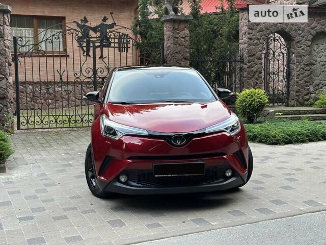 Красный Тойота C-HR, объемом двигателя 1.2 л и пробегом 59 тыс. км за 24700 $, фото 1 на Automoto.ua