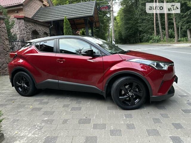 Красный Тойота C-HR, объемом двигателя 1.2 л и пробегом 59 тыс. км за 24700 $, фото 89 на Automoto.ua