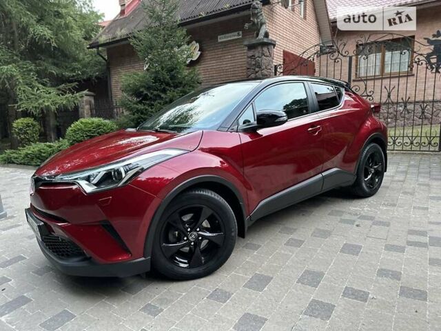 Красный Тойота C-HR, объемом двигателя 1.2 л и пробегом 59 тыс. км за 24700 $, фото 103 на Automoto.ua