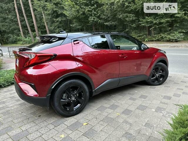 Красный Тойота C-HR, объемом двигателя 1.2 л и пробегом 59 тыс. км за 24700 $, фото 91 на Automoto.ua