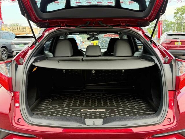 Червоний Тойота C-HR, об'ємом двигуна 2 л та пробігом 66 тис. км за 7400 $, фото 13 на Automoto.ua