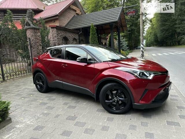 Красный Тойота C-HR, объемом двигателя 1.2 л и пробегом 59 тыс. км за 24700 $, фото 10 на Automoto.ua