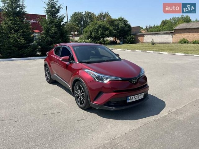 Красный Тойота C-HR, объемом двигателя 2 л и пробегом 61 тыс. км за 18300 $, фото 8 на Automoto.ua