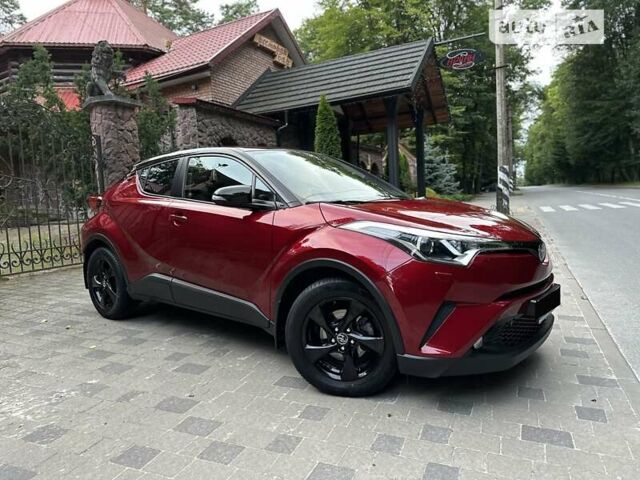 Красный Тойота C-HR, объемом двигателя 1.2 л и пробегом 59 тыс. км за 24700 $, фото 86 на Automoto.ua