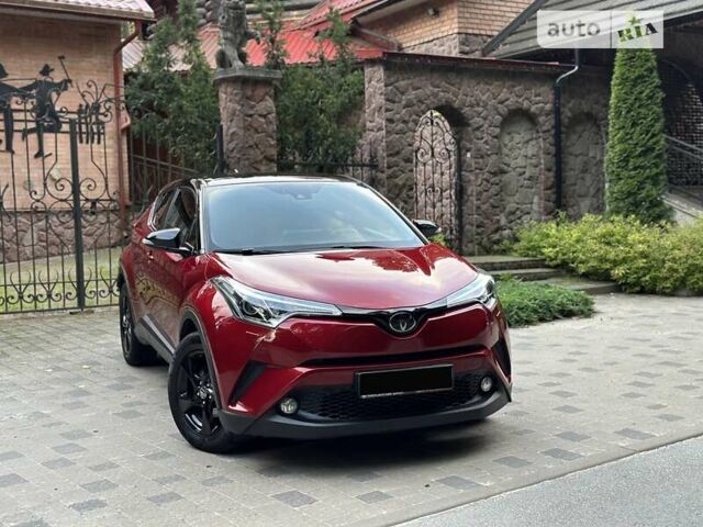 Красный Тойота C-HR, объемом двигателя 1.2 л и пробегом 59 тыс. км за 24700 $, фото 3 на Automoto.ua