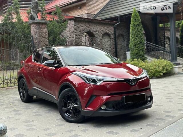 Красный Тойота C-HR, объемом двигателя 1.2 л и пробегом 59 тыс. км за 24700 $, фото 84 на Automoto.ua