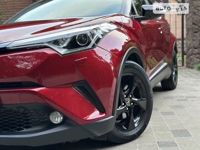 Красный Тойота C-HR, объемом двигателя 1.2 л и пробегом 59 тыс. км за 24700 $, фото 38 на Automoto.ua