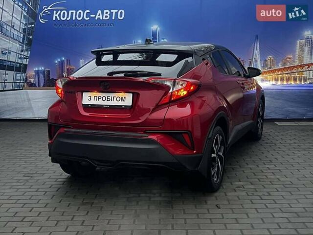 Красный Тойота C-HR, объемом двигателя 1.99 л и пробегом 40 тыс. км за 20000 $, фото 1 на Automoto.ua
