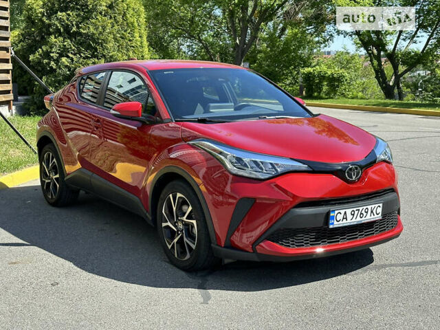 Красный Тойота C-HR, объемом двигателя 2 л и пробегом 52 тыс. км за 22500 $, фото 3 на Automoto.ua