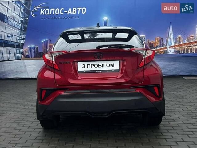 Красный Тойота C-HR, объемом двигателя 1.99 л и пробегом 40 тыс. км за 20000 $, фото 7 на Automoto.ua