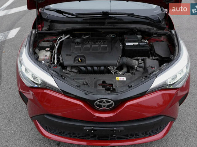 Красный Тойота C-HR, объемом двигателя 2 л и пробегом 73 тыс. км за 18800 $, фото 10 на Automoto.ua