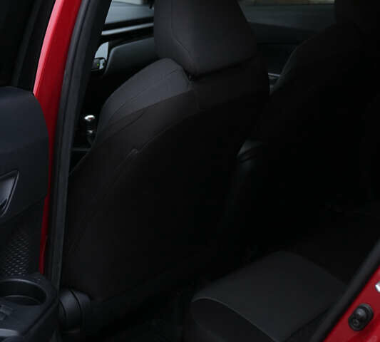 Красный Тойота C-HR, объемом двигателя 2 л и пробегом 73 тыс. км за 18800 $, фото 21 на Automoto.ua