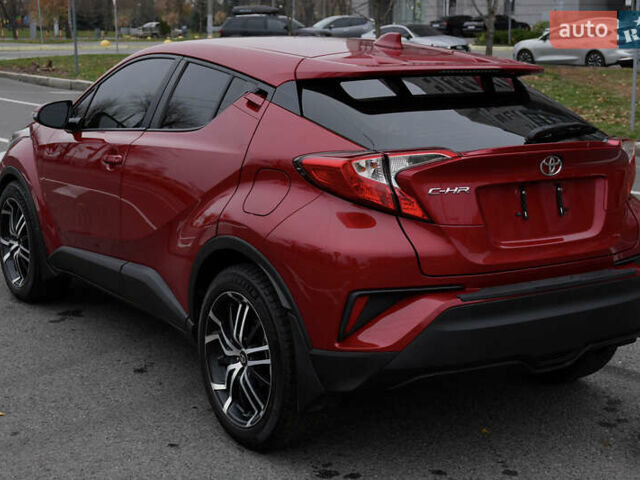 Красный Тойота C-HR, объемом двигателя 2 л и пробегом 73 тыс. км за 18800 $, фото 3 на Automoto.ua