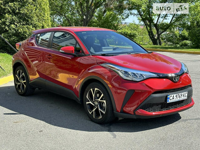 Красный Тойота C-HR, объемом двигателя 2 л и пробегом 52 тыс. км за 22500 $, фото 4 на Automoto.ua