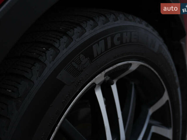 Красный Тойота C-HR, объемом двигателя 2 л и пробегом 73 тыс. км за 18800 $, фото 25 на Automoto.ua