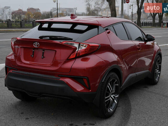 Красный Тойота C-HR, объемом двигателя 2 л и пробегом 73 тыс. км за 18800 $, фото 2 на Automoto.ua