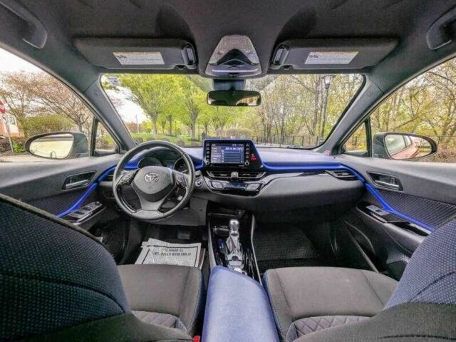 Красный Тойота C-HR, объемом двигателя 2 л и пробегом 66 тыс. км за 5500 $, фото 13 на Automoto.ua