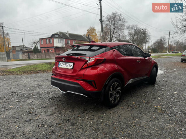 Тойота C-HR 2020 у Валках на Automoto.ua Червоний Тойота C-HR, об'ємом двигуна 2 л та пробігом 38 тис. км за 22000 $, фото 1 на Automoto.ua