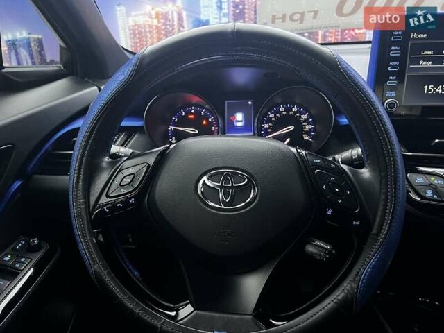 Красный Тойота C-HR, объемом двигателя 1.99 л и пробегом 40 тыс. км за 20000 $, фото 8 на Automoto.ua