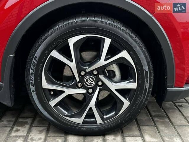 Красный Тойота C-HR, объемом двигателя 1.99 л и пробегом 40 тыс. км за 20000 $, фото 16 на Automoto.ua