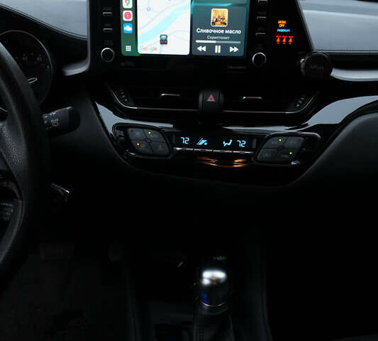 Красный Тойота C-HR, объемом двигателя 2 л и пробегом 73 тыс. км за 18800 $, фото 20 на Automoto.ua