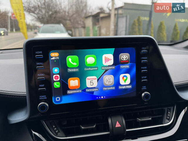 Красный Тойота C-HR, объемом двигателя 1.8 л и пробегом 79 тыс. км за 24800 $, фото 23 на Automoto.ua