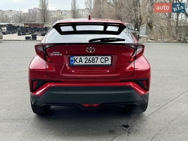 Красный Тойота C-HR, объемом двигателя 1.2 л и пробегом 59 тыс. км за 23900 $, фото 102 на Automoto.ua