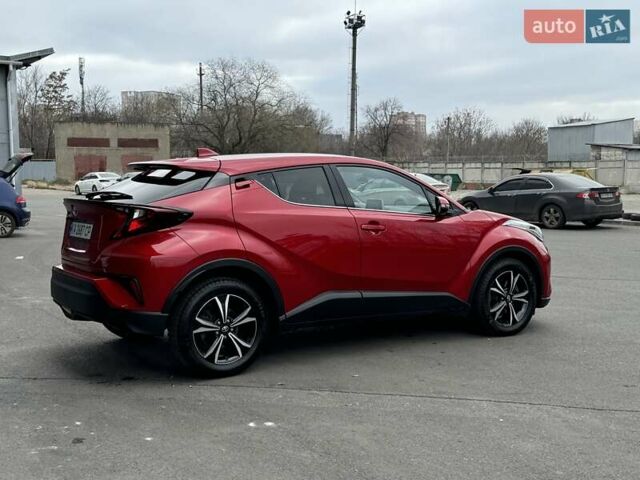 Красный Тойота C-HR, объемом двигателя 1.2 л и пробегом 59 тыс. км за 23900 $, фото 90 на Automoto.ua
