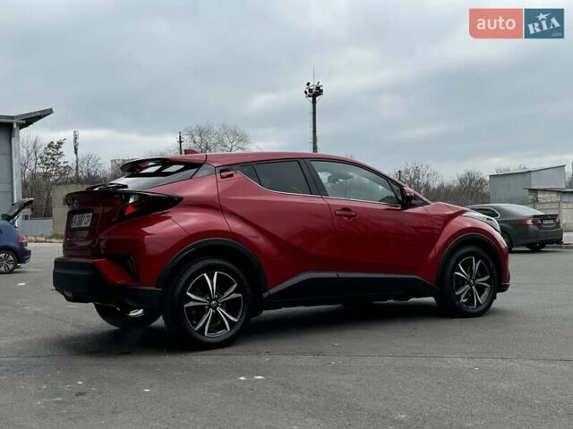 Красный Тойота C-HR, объемом двигателя 1.2 л и пробегом 59 тыс. км за 23900 $, фото 95 на Automoto.ua