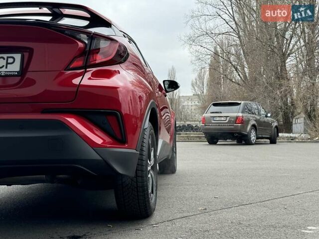 Красный Тойота C-HR, объемом двигателя 1.2 л и пробегом 59 тыс. км за 23900 $, фото 99 на Automoto.ua